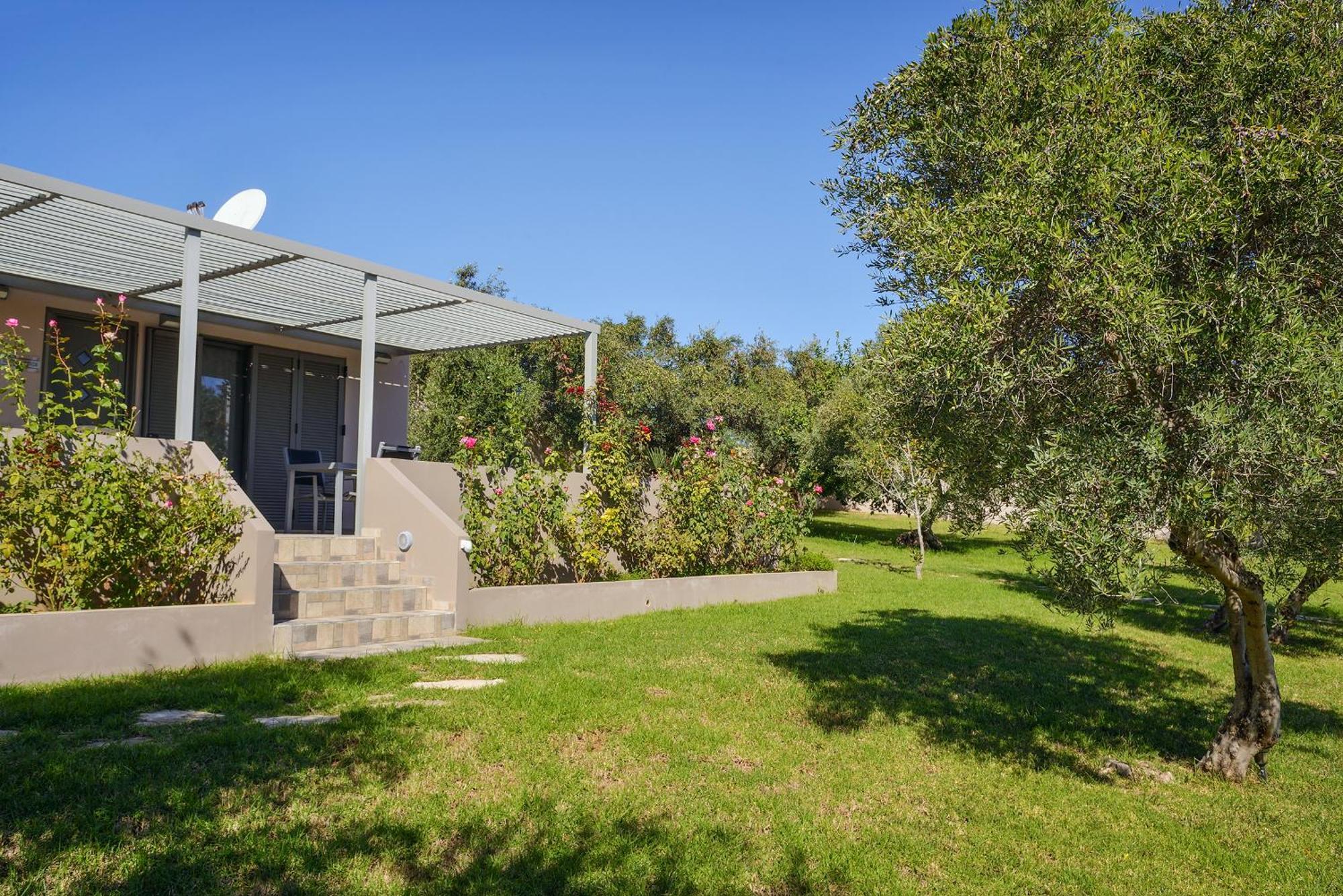 Alexandra'S Garden Houses Stalos Exterior photo